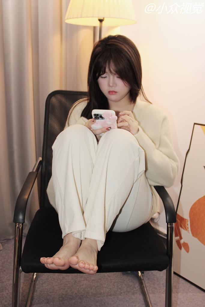 小众视觉 022-小薯条黑色高跟［107P/1.28G］