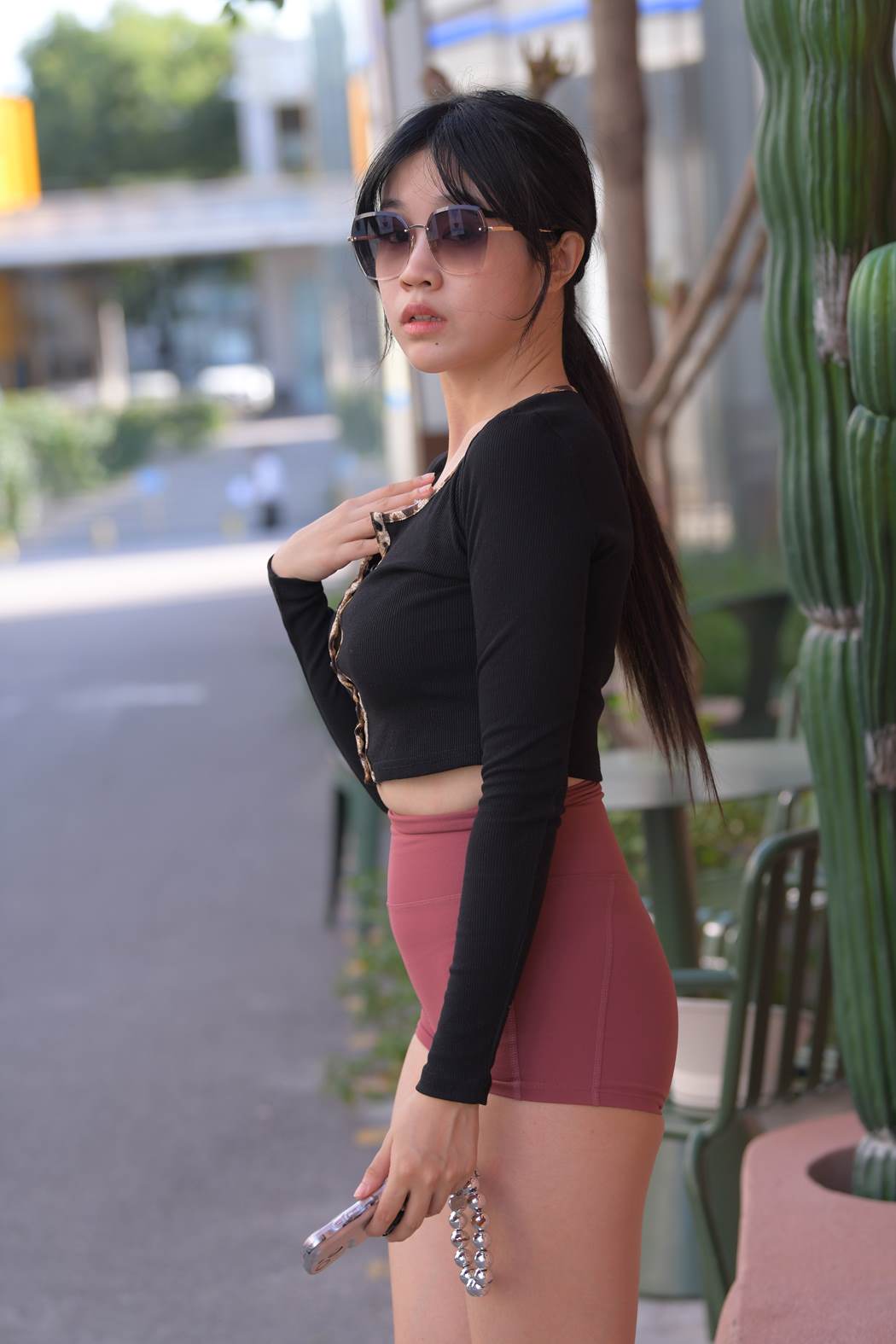 精选街拍作品 NO.5915 一始街拍作品 - 紧身短裤美女[514P/1.00GB]