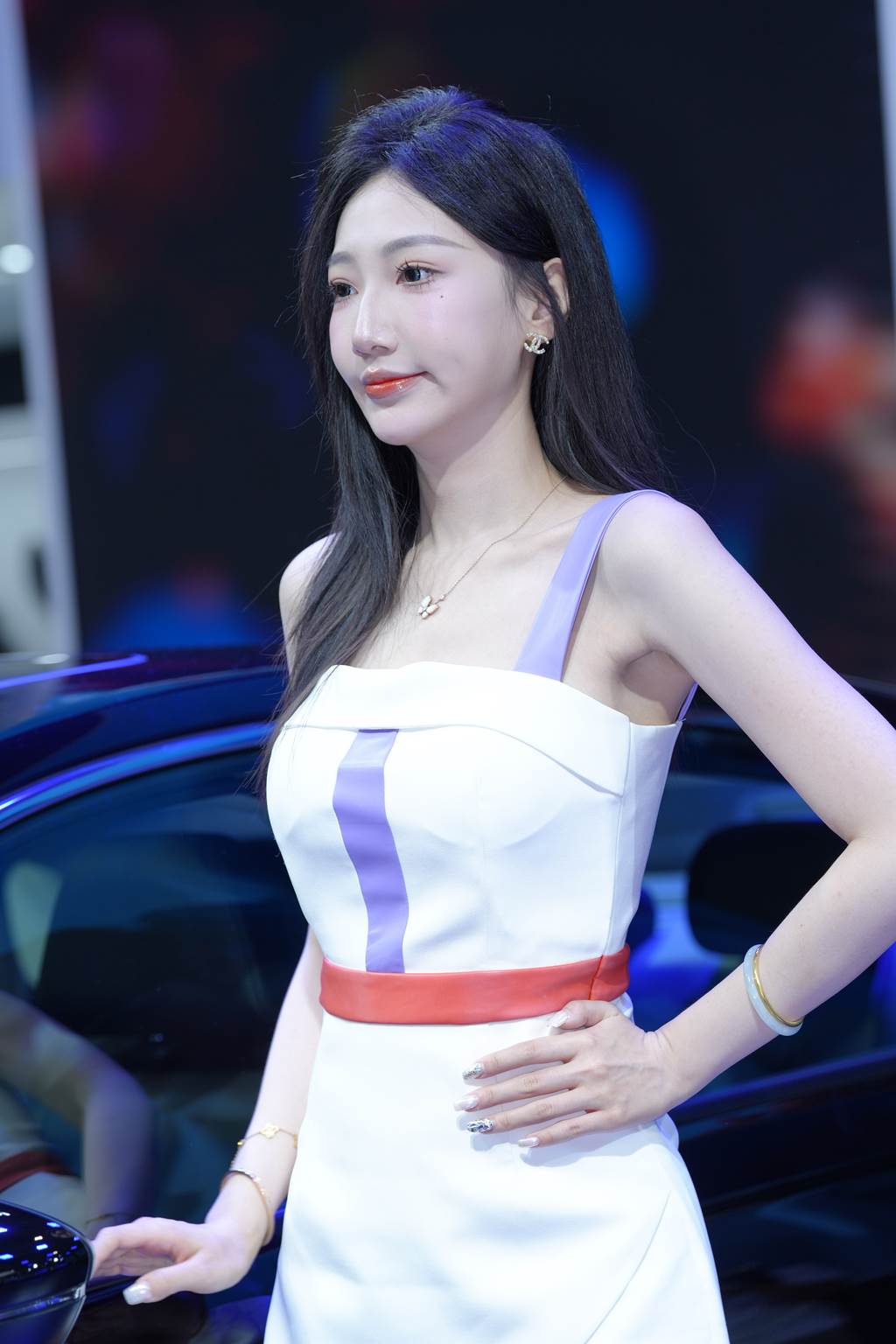 精选街拍作品 NO.6009 魅力白裙高跟[73P/79MB]