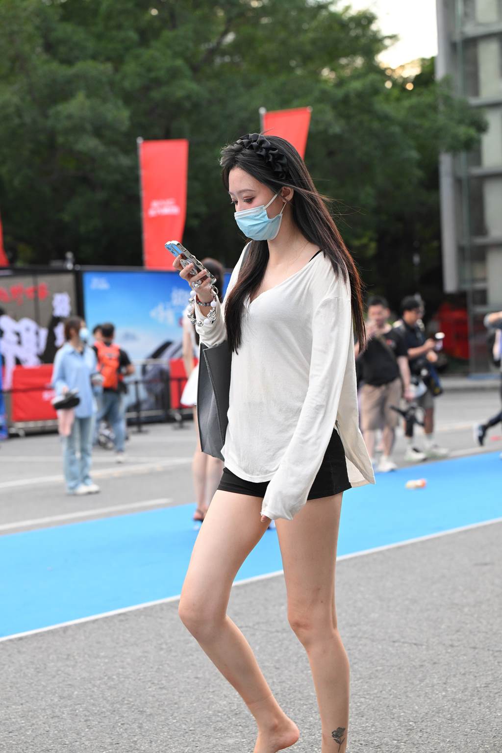 精选街拍作品 NO.6033 黑白搭配[49P/138MB]