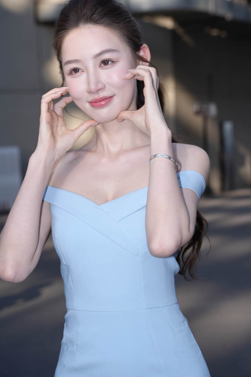 精选街拍作品 NO.5975 魅力女神敏敏[128P/176MB]