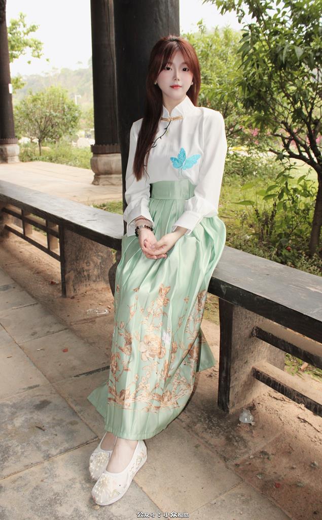 小众视觉 020-小薯条国风马面裙裸脚白袜［117P/1V/4.12G］