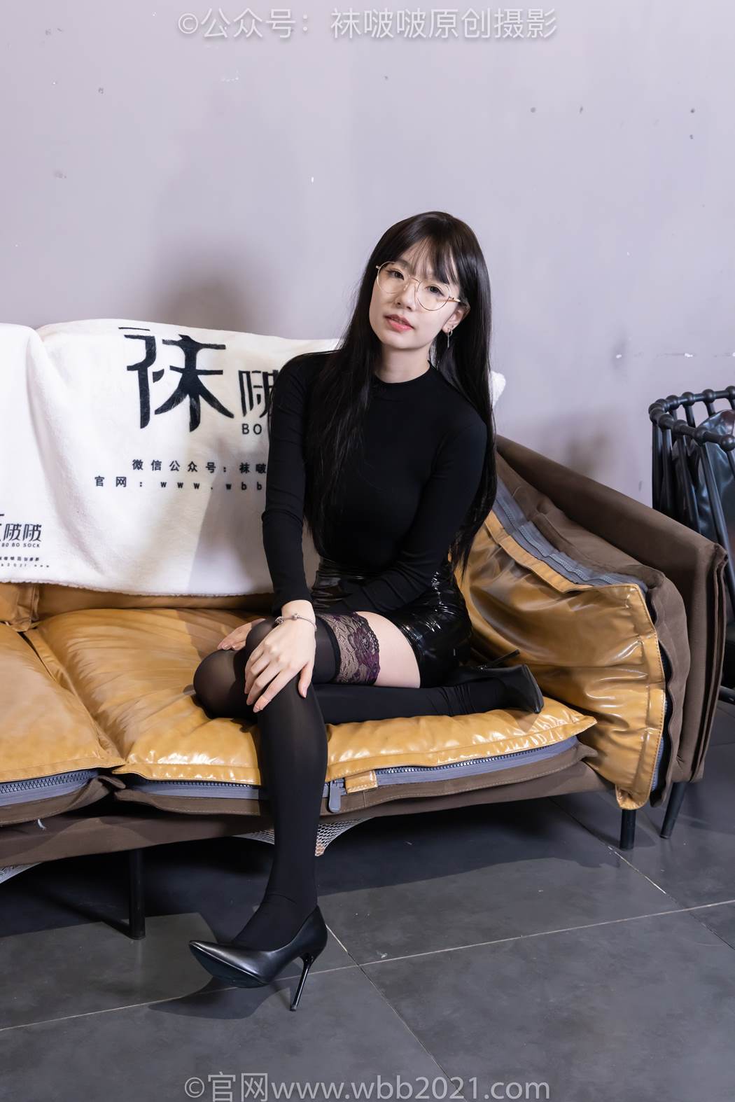 [BoBoSocks袜啵啵]NO.585 小甜豆-高跟鞋、大腿黑丝、踩面包剧情[158P/1V/7.83GB]