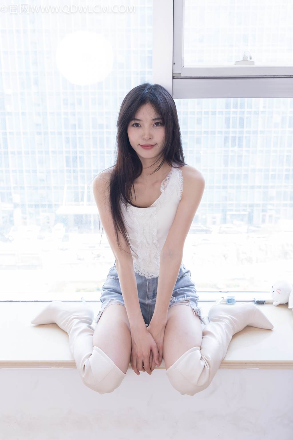 物恋传媒 NO.2447 茯苓-高跟长靴、白棉袜、裸足[171P/1V/3.94GB]