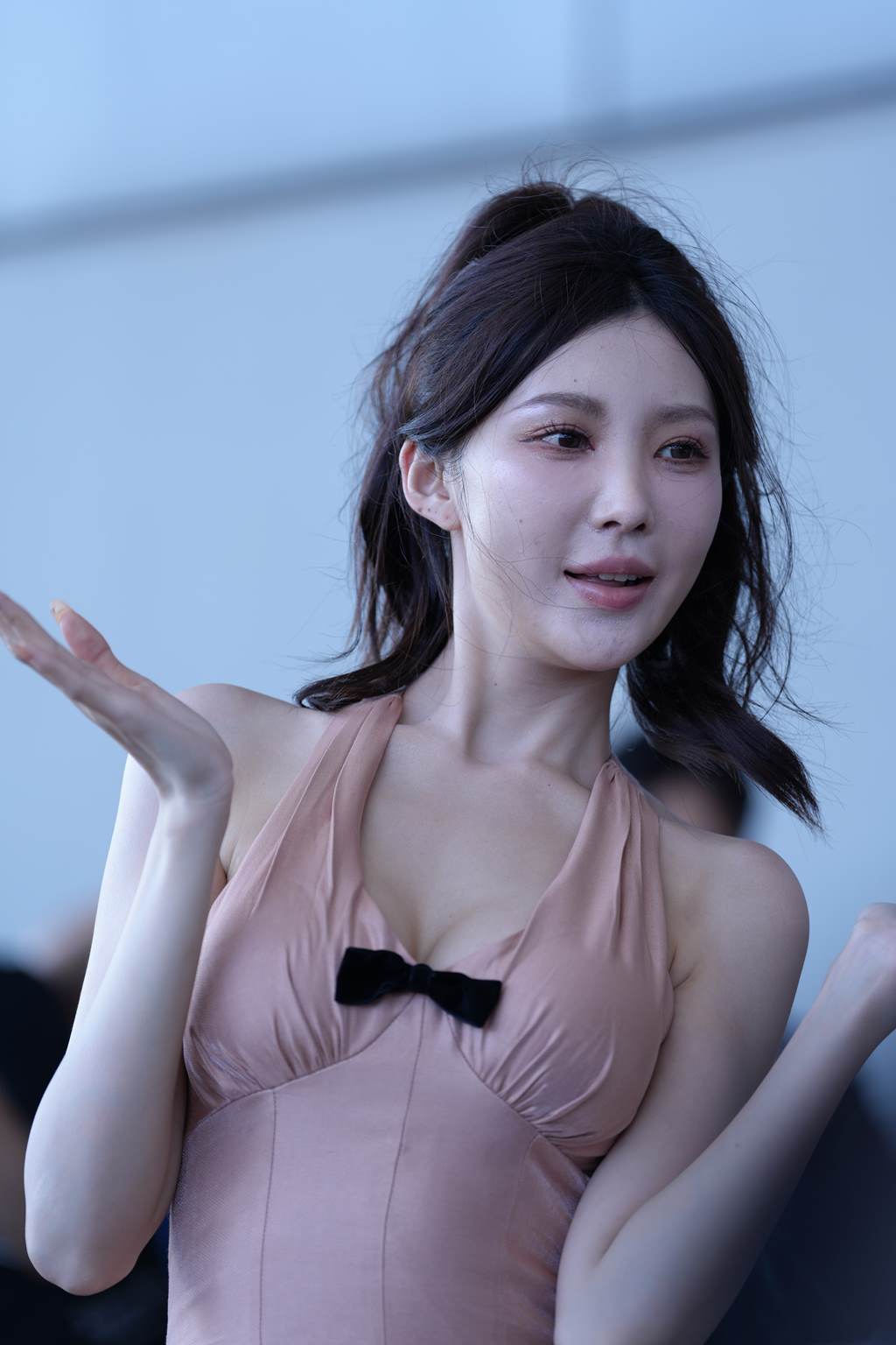 精选街拍作品 NO.6046 粉色吊带裙[176P/205MB]