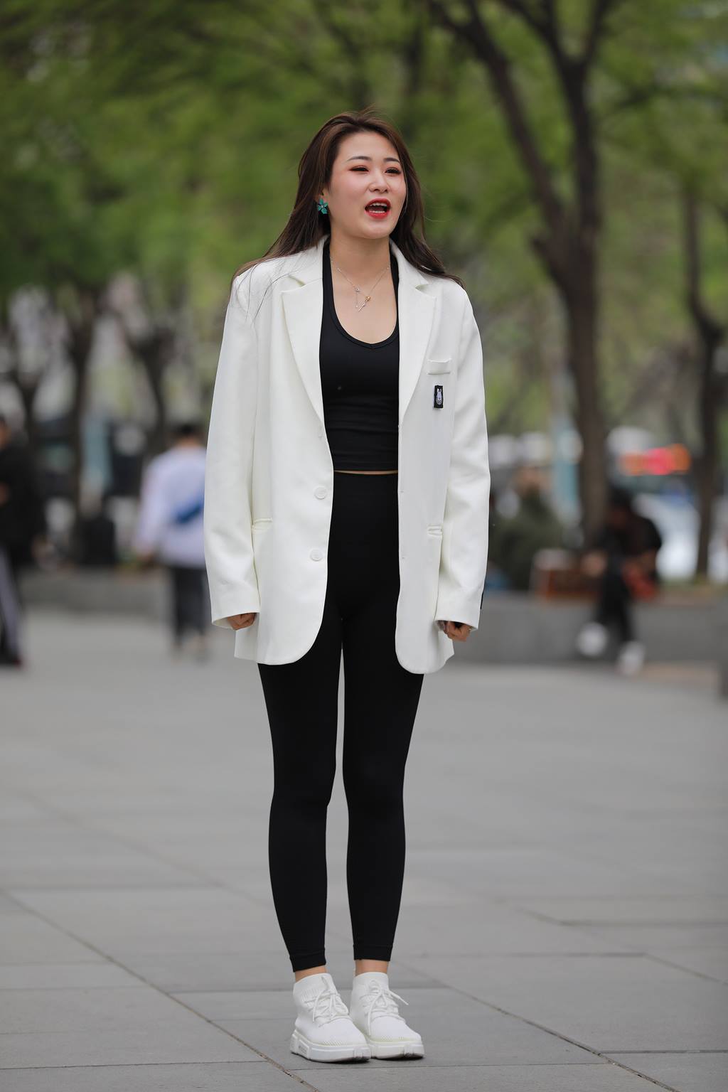 精选街拍作品 NO.5964 黑色瑜伽运动装[177P/252MB]