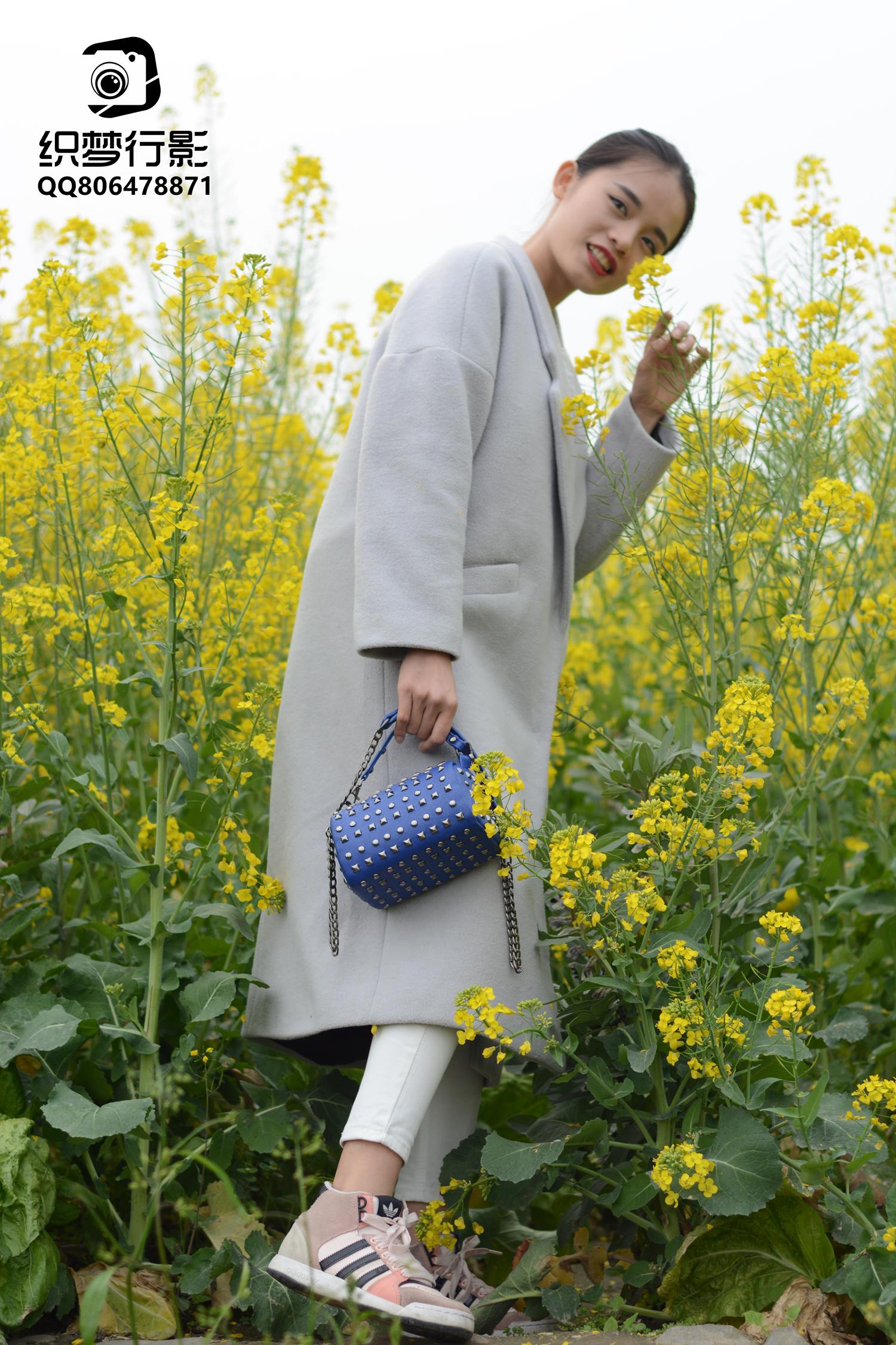 [织梦映像]NO.098 油菜花田里的棉袜 [199P/1.13G]