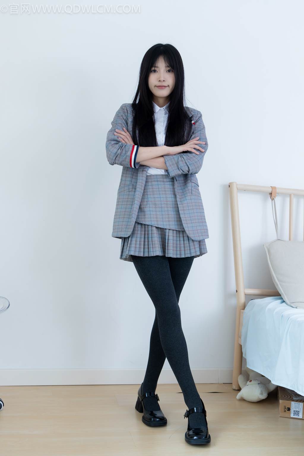 物恋传媒 NO.2479 茯苓-皮鞋、厚灰连裤棉袜[160P/1V/4.55GB]