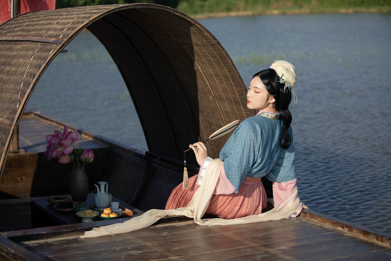 [YITUYU艺图语]2022.11.09 游湖 保卫萝卜的阿叽[35+1P/520MB]