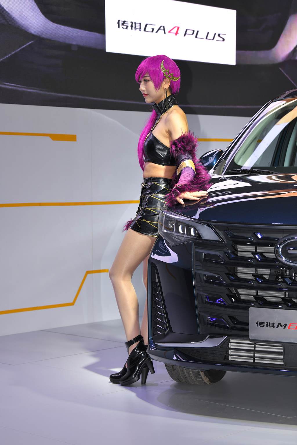 精选街拍作品 NO.6080 套装皮裙[81P/242MB]