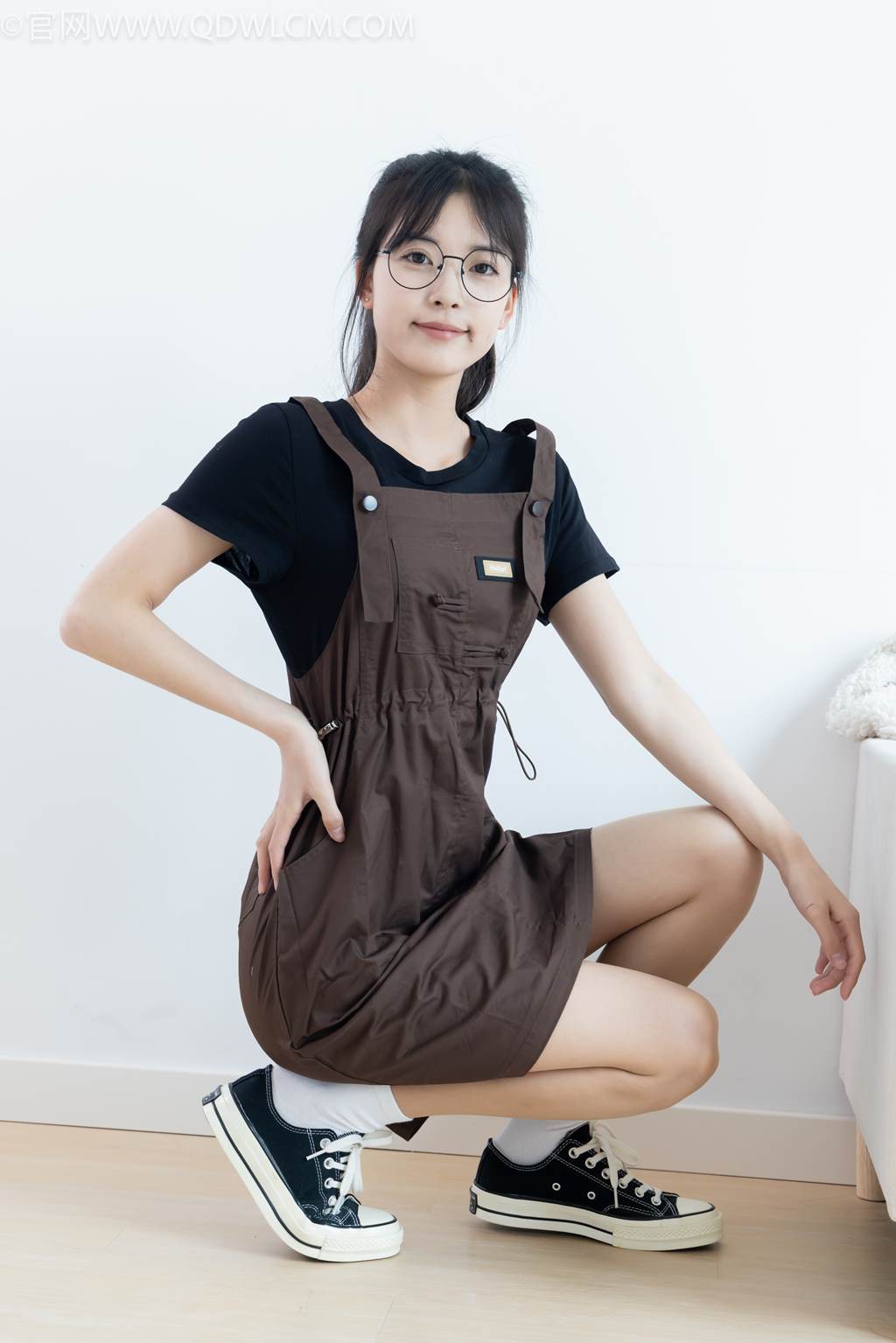 物恋传媒 NO.2483 茯苓-帆布鞋、白棉袜、薄肉丝[171P/1V/3.66GB]