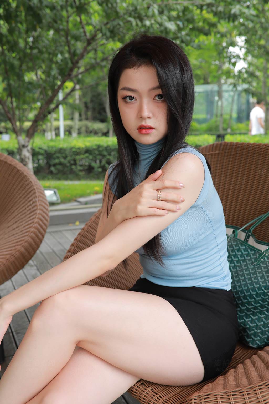 精选街拍作品 NO.6077 黑色短裙美女[1179P/3.21GB]