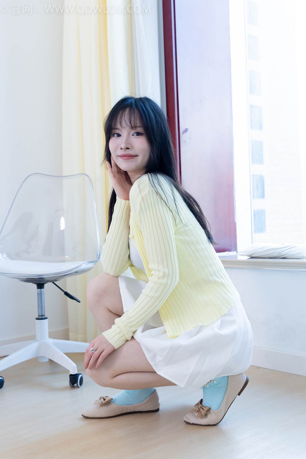 物恋传媒 NO.2457 小酒-平底鞋、浅蓝色短棉袜[158P/1V/4.39GB]