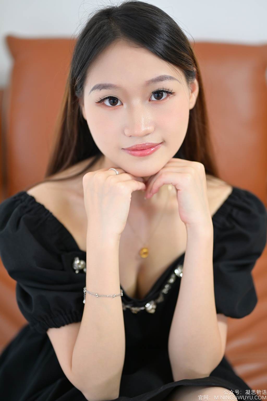 凝思摄影 NO.001 怡怡-连衣裙、黑丝、高跟鞋[137P/1V/3.74GB]