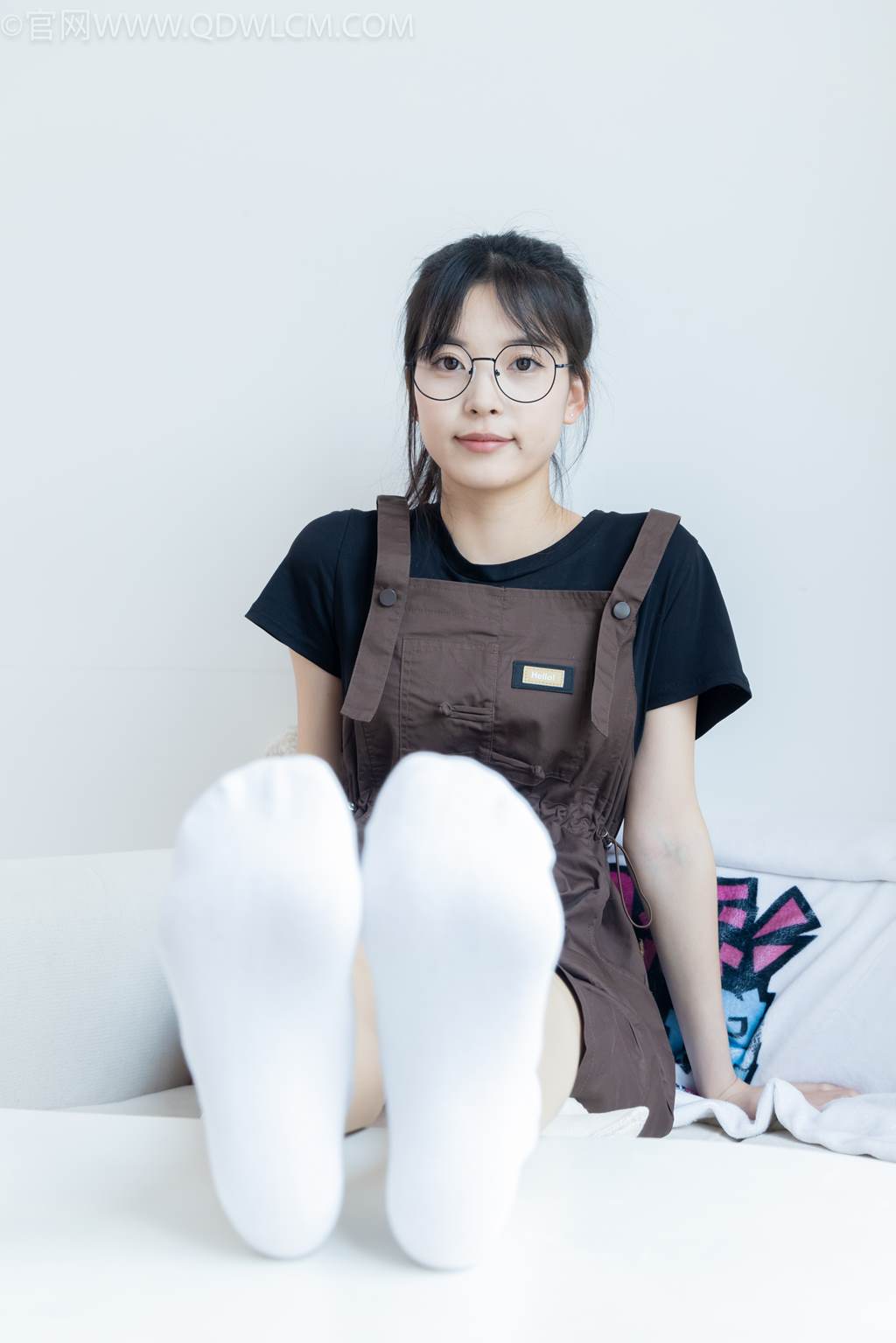 物恋传媒 NO.2483 茯苓-帆布鞋、白棉袜、薄肉丝[171P/1V/3.66GB]