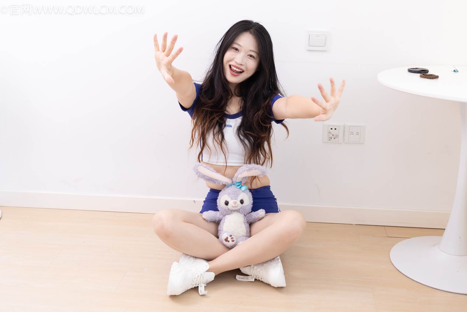 物恋传媒 NO.2496 小紫-体操服、运动鞋、薄肉丝[150P/1V/3.28GB]