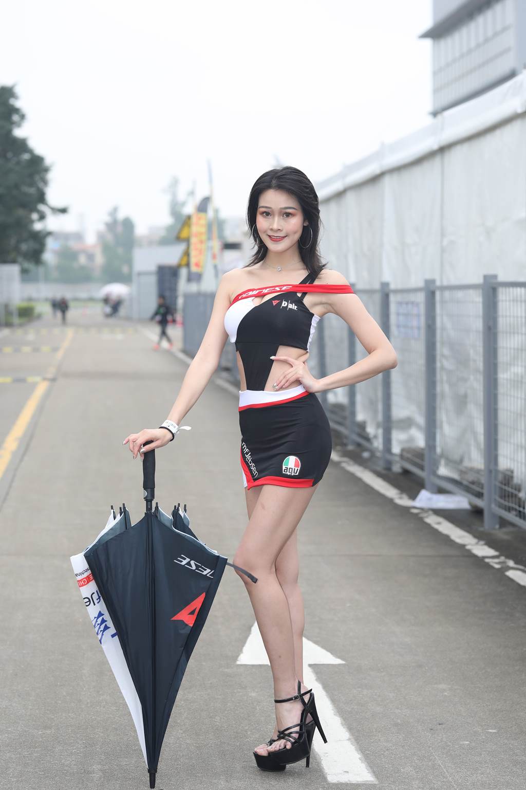 精选街拍作品 NO.6141 靓丽套装裙[116P/127MB]