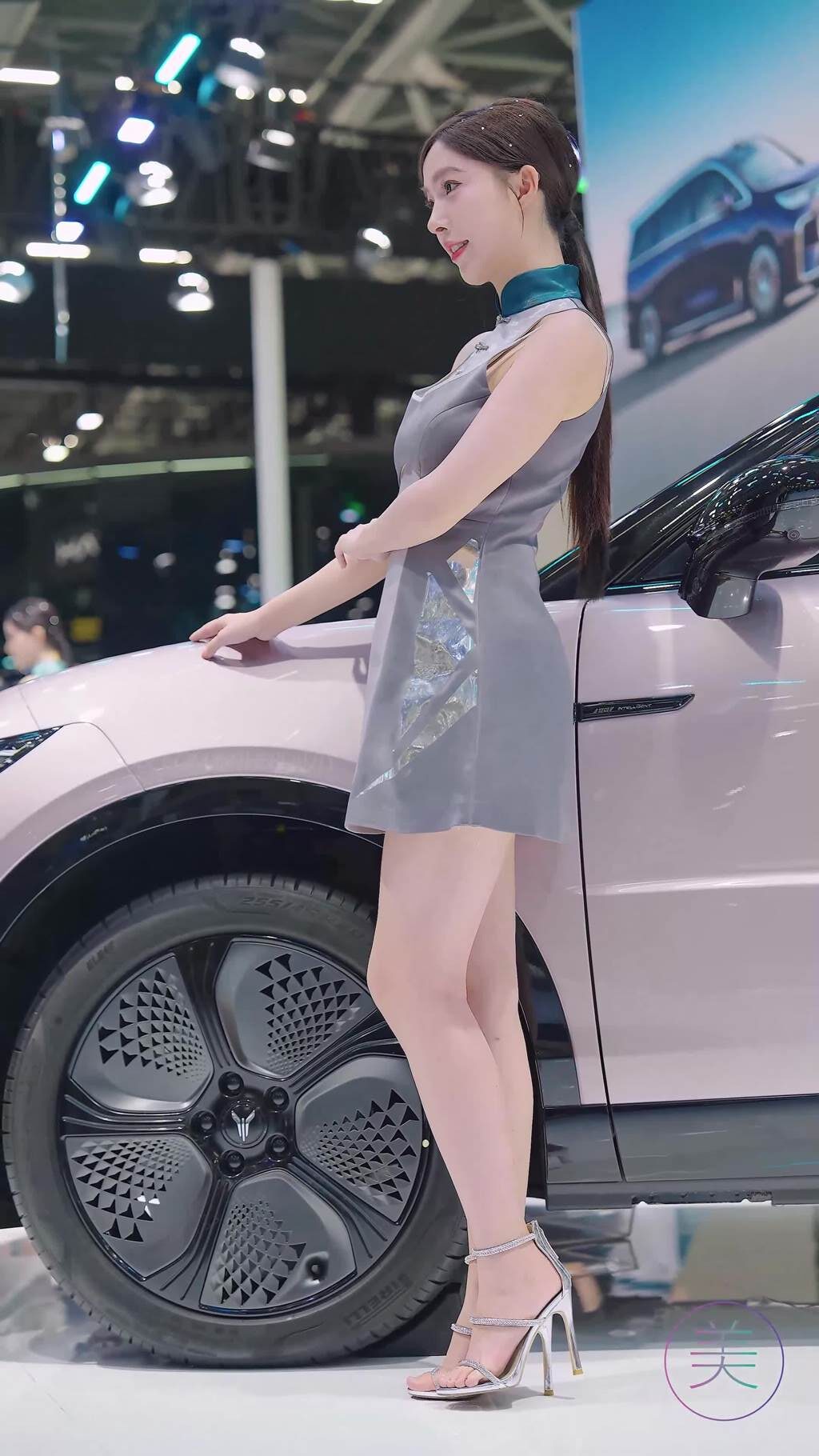 NO.1538 2024 广州车展 网红美女车模 beautyleg LOOKBOOK 19[1V/221MB]