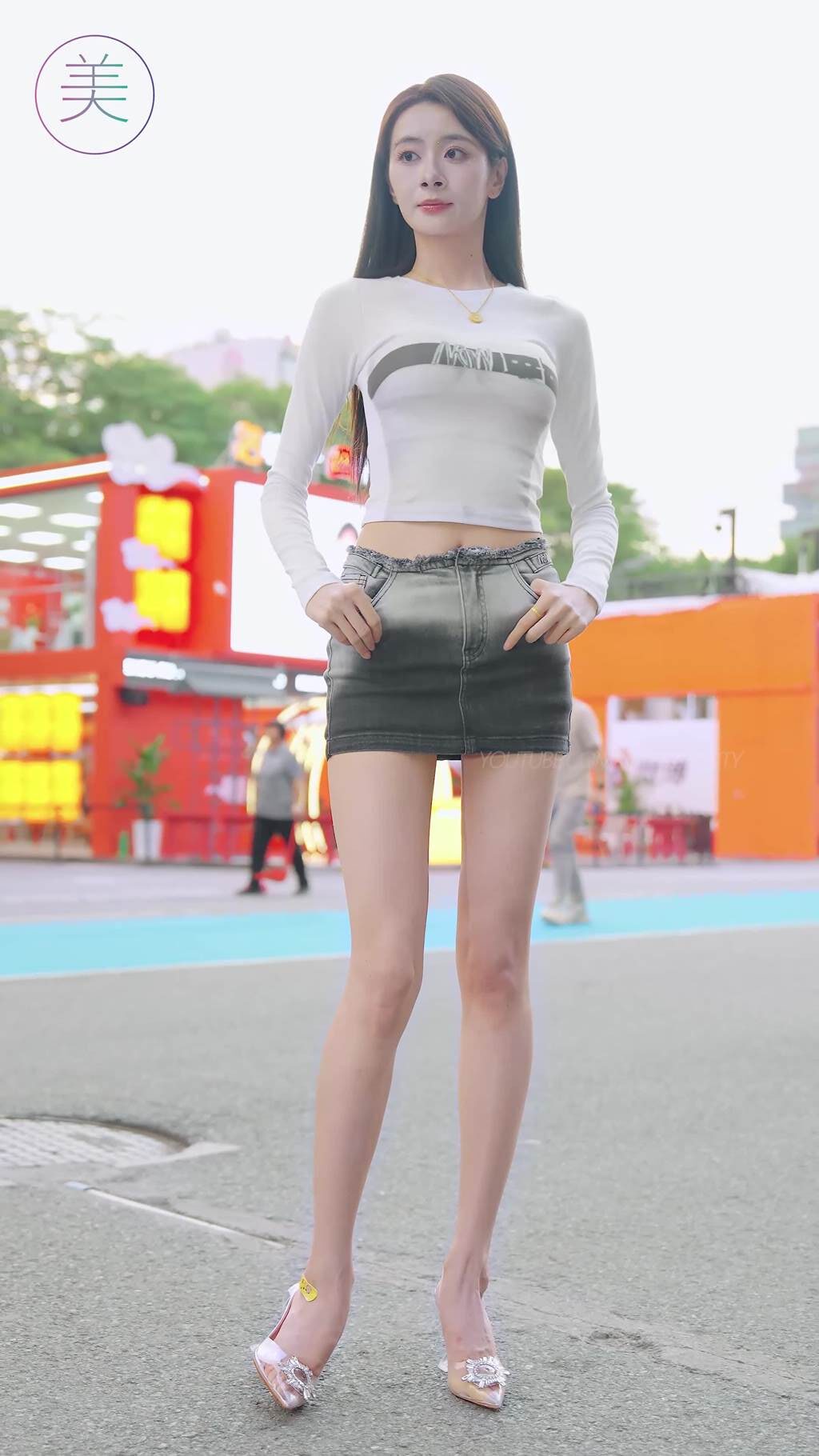 NO.1591 2024 广州车展 网红美女车模 beautyleg LOOKBOOK 47[1V/395MB]