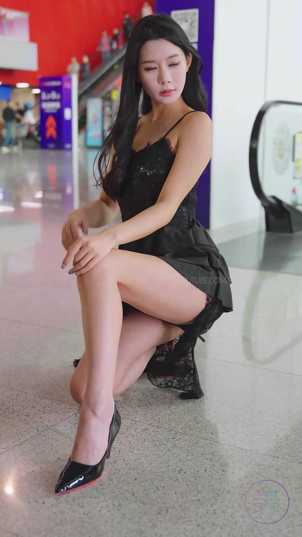 NO.1581 2024 广州车展 网红美女车模 beautyleg LOOKBOOK 37[1V/212MB]