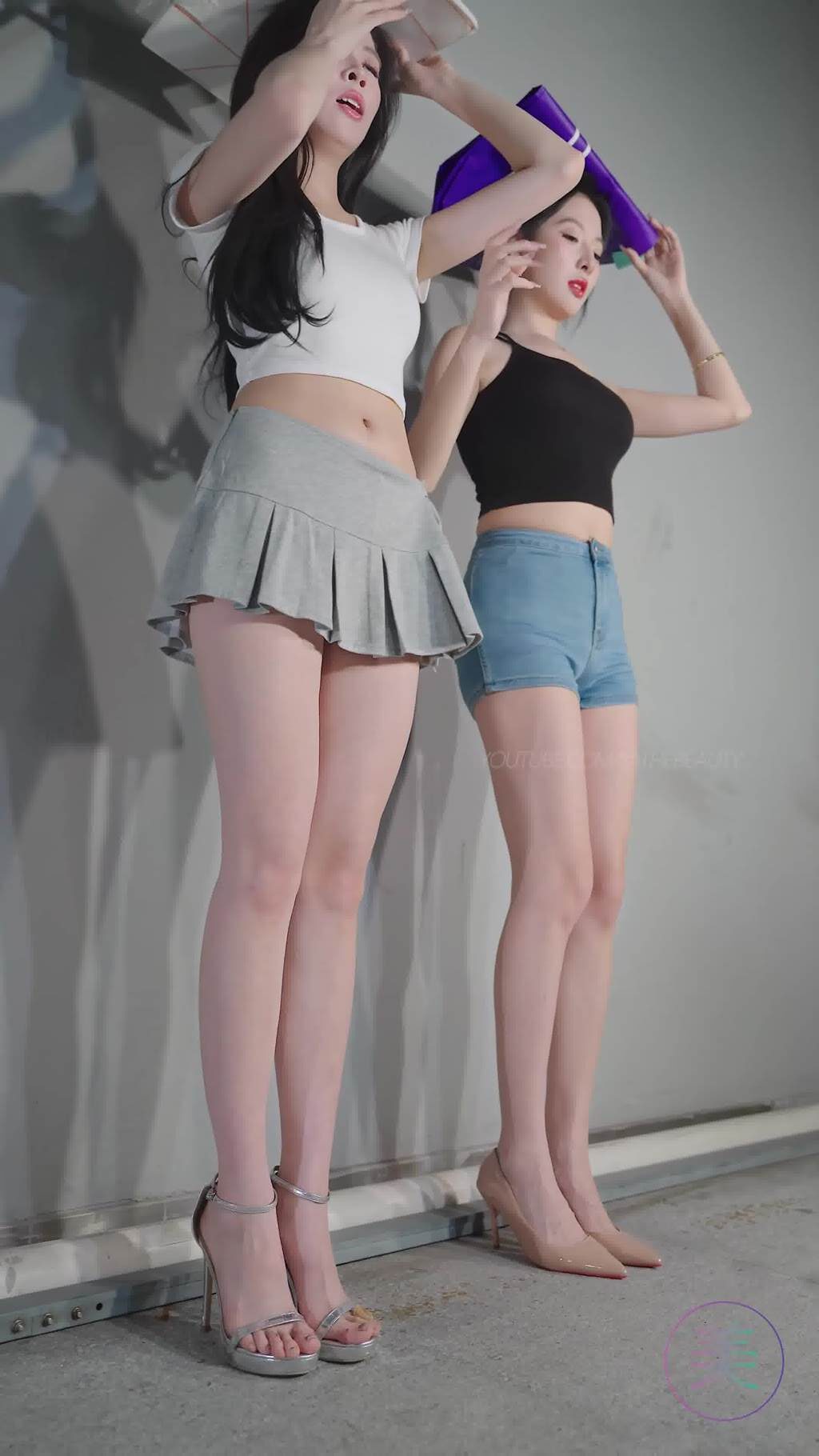 NO.1583 2024 广州车展 网红美女车模 beautyleg LOOKBOOK 39[1V/268MB]