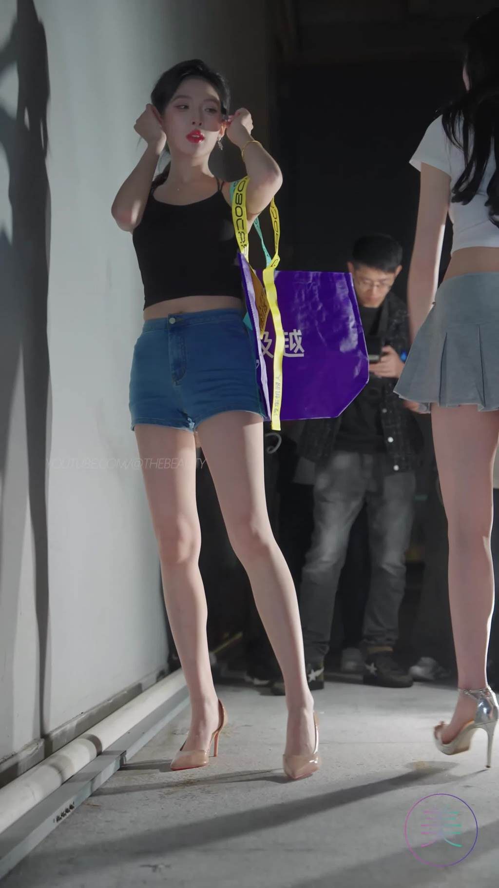 NO.1583 2024 广州车展 网红美女车模 beautyleg LOOKBOOK 39[1V/268MB]