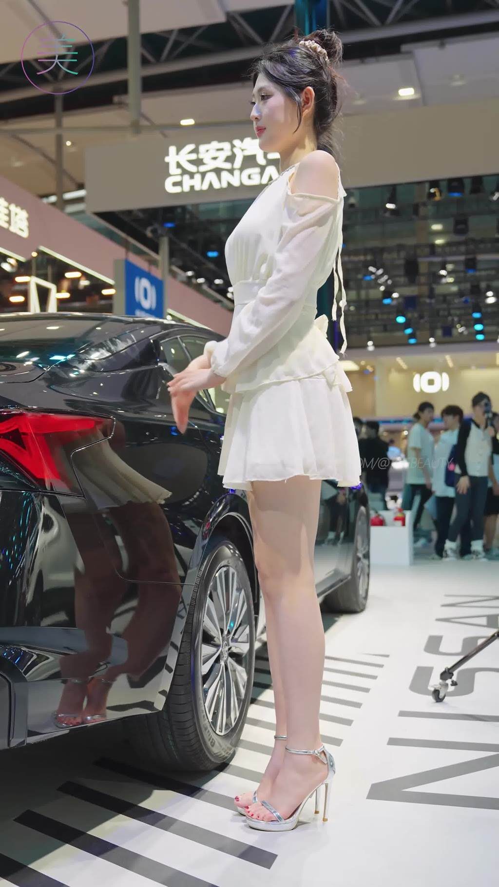 NO.1524 2024 广州车展 网红美女车模 beautyleg LOOKBOOK 05[1V/262MB]