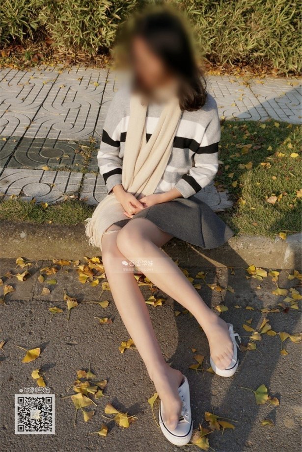 妖精视觉@NO.069 糖糖 夕阳下光晕散落的丝袜 [78P/81MB]