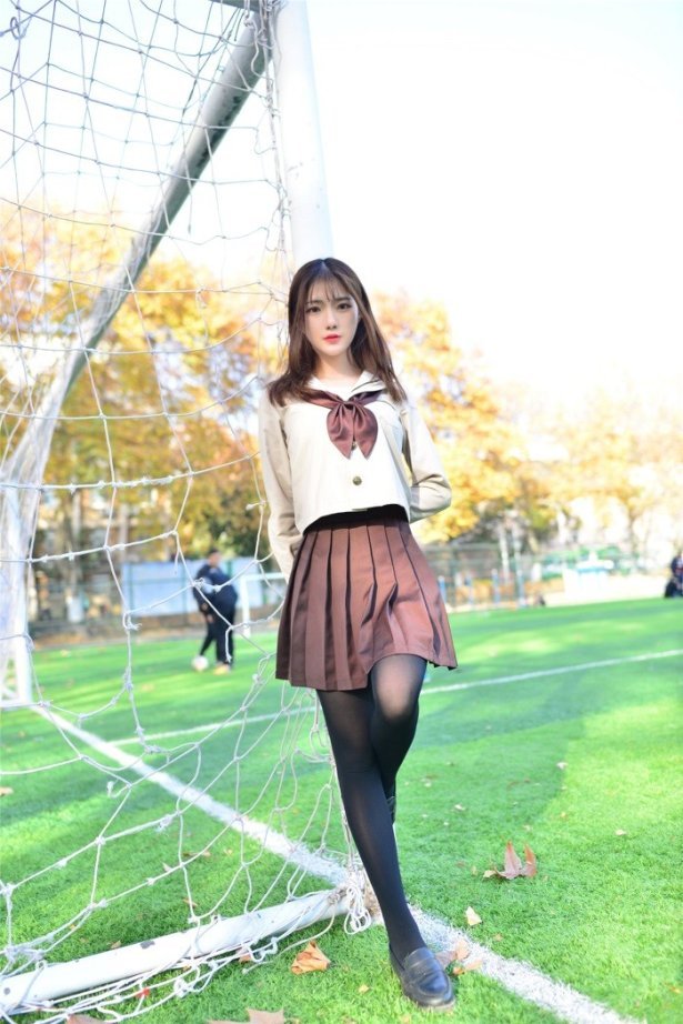 风之领域精品写真@No.177 大学校园里的黑丝学妹 [32P/702MB]