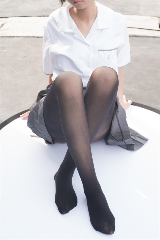 森萝财团精品@R15系列-031 [95P/511MB]