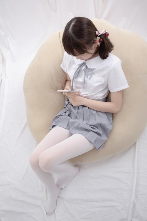 森萝财团精品@R15系列-025 [75P/329MB]