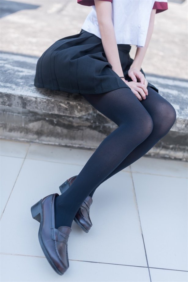 风之领域精品写真@No.031 难以抵挡的黑丝诱惑 [46P/171MB]