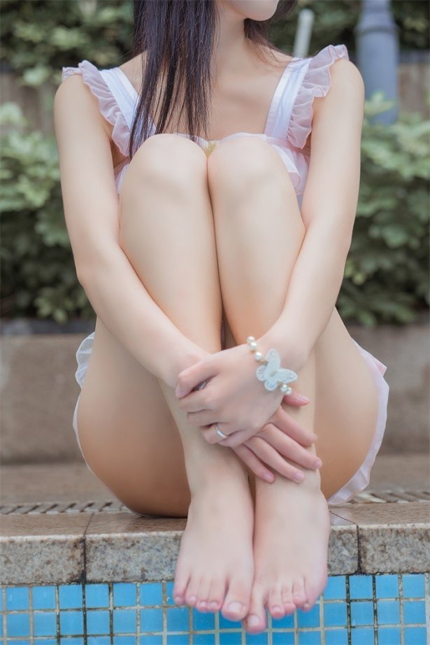 风之领域精品写真@No.090 泳池里的小美人鱼 [40P/163MB]