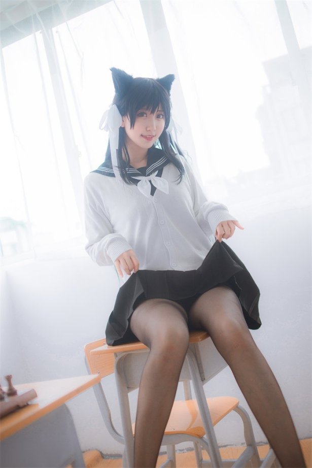 微博红人动漫Coser@-黑川-獒犬黑丝制服 [30P/259MB]