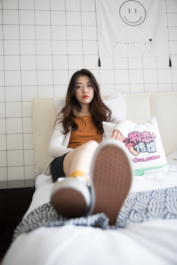 物恋传媒 No.172：佳琪-民宿里纯情的她 [144P/1V/2.2G]