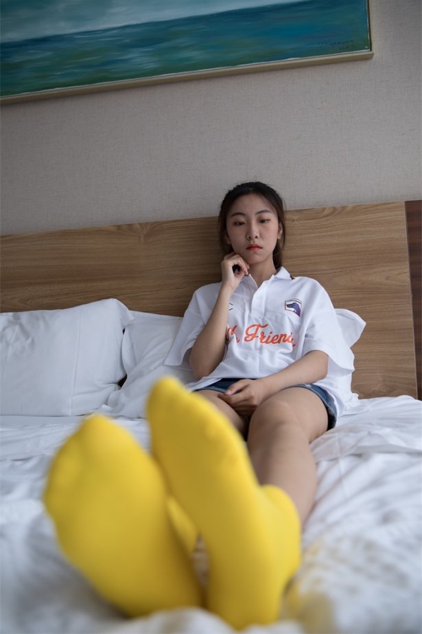 物恋传媒 No.176 elise-马尾，球衣，帆布鞋 [146P/1V/3.76G]