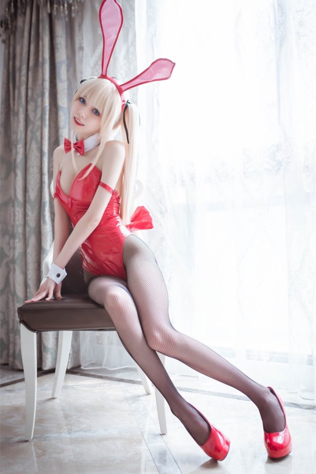 微博红人-动漫博主@你的负卿 英梨梨兔女郎 [10P/80.8MB]