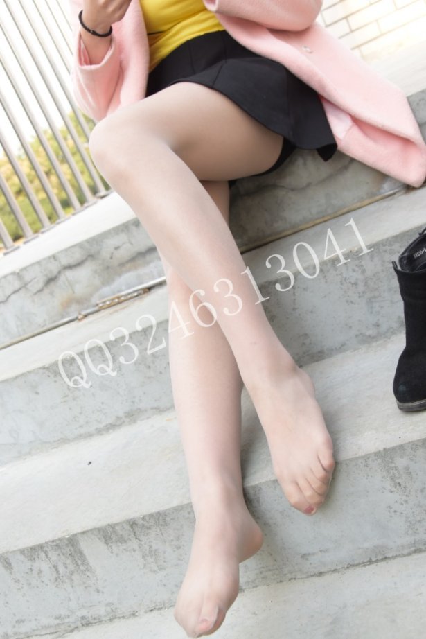 大生模拍 No.047 君君-冬日暖丝 [34P/141MB]