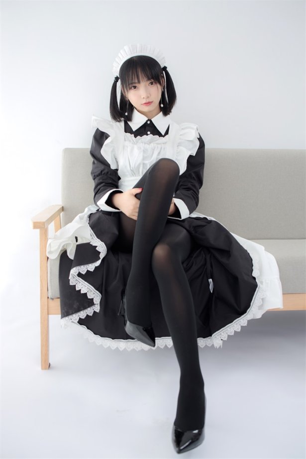 森萝财团写真 JKFUN-029 卉女仆 踩物 80D黑丝 [67P/1V/3.16G]