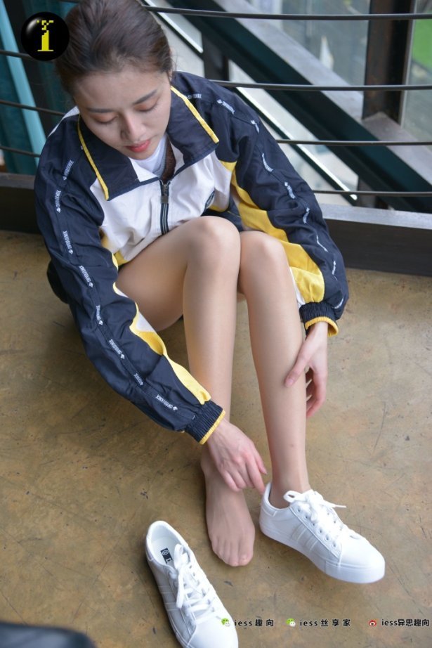 [IESS异思趣向] 普惠集 087-我的小白鞋趣向（特写）[62P/77.8MB]