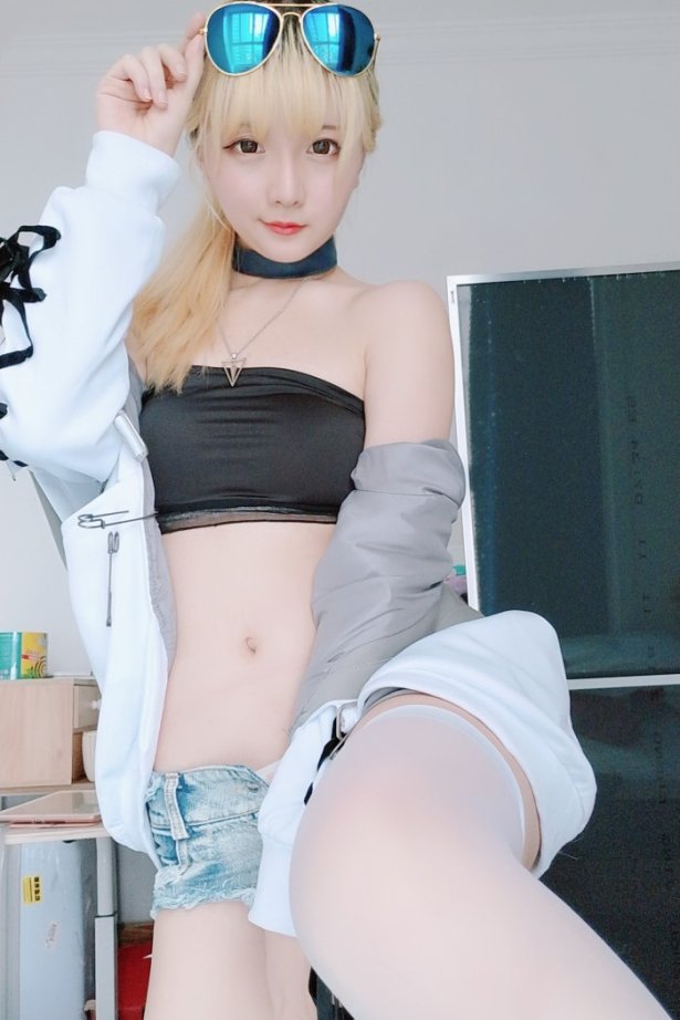 微博红人@星之迟迟-莉莉丝 [60P/2V/301MB]