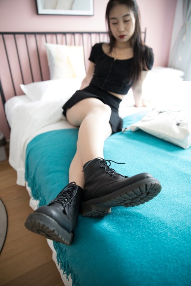 物恋传媒 No.351 璐璐-黑丁香 [168P/1V/4.68G]