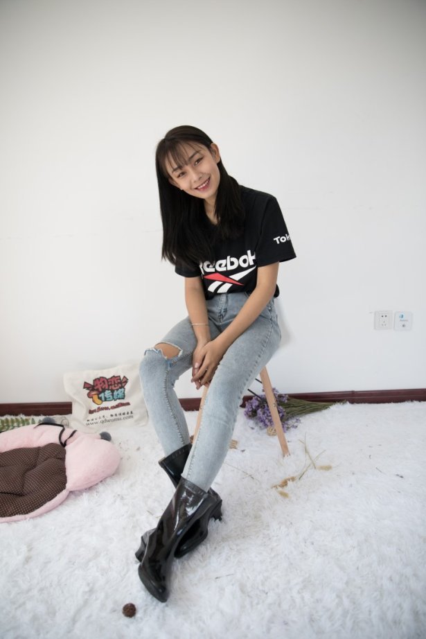 物恋传媒 No.396 岚岚-雨中花 [200P/1V/5.22G]