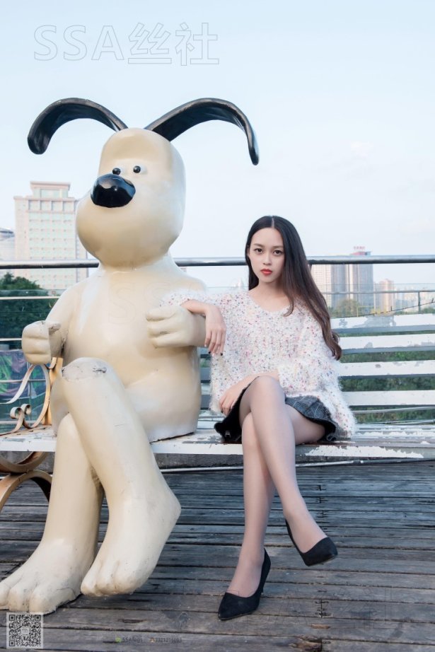 [SSA丝社] NO.062 西西-美丽冻人西西街拍灰丝 [99P/181MB]