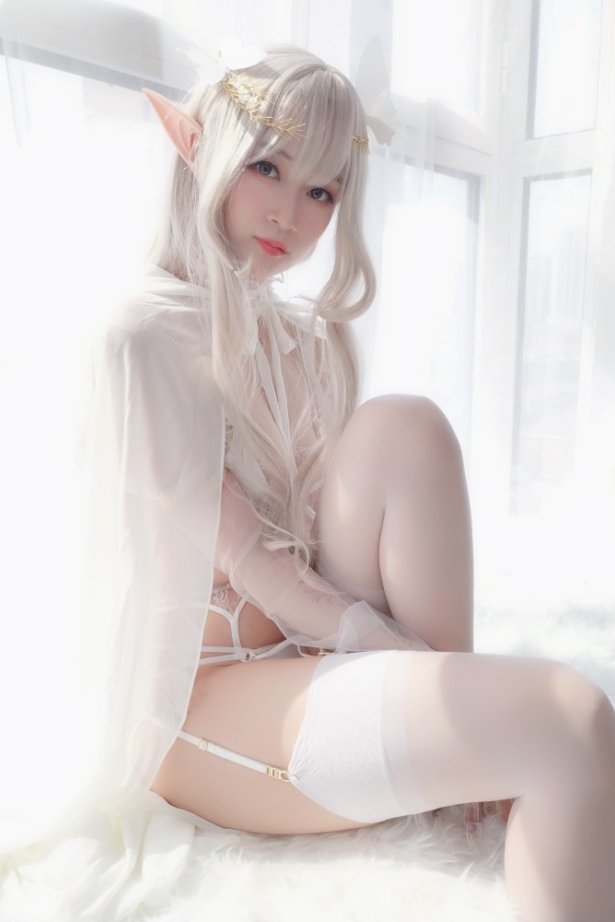 人气动漫Coser@白银81 纯白精灵 [45P/80MB]