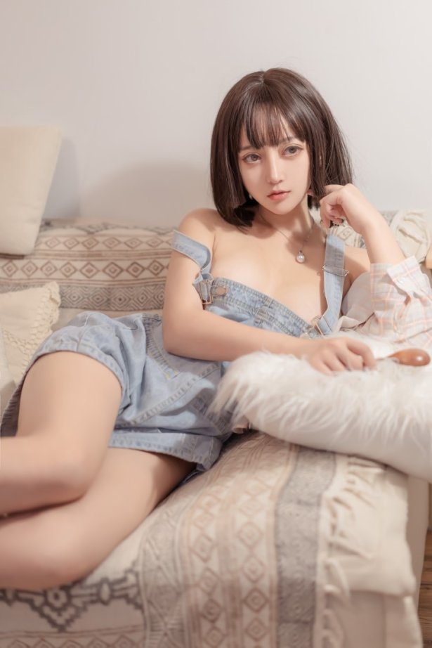 微博妹子@过期米线线喵 背带裤 [29P/47MB]