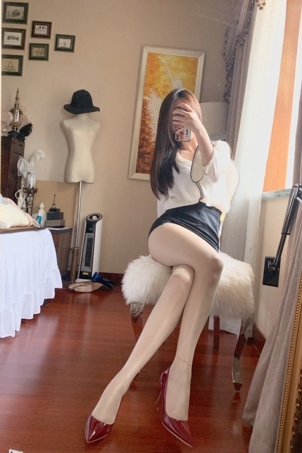 网红哈比@丝袜美腿微博合集1 [180P/128M]