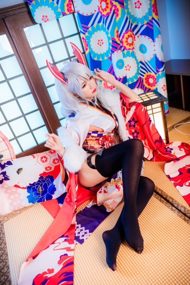 网红Coser@鳗鱼霏儿 – 欧根亲王[17P/188MB]