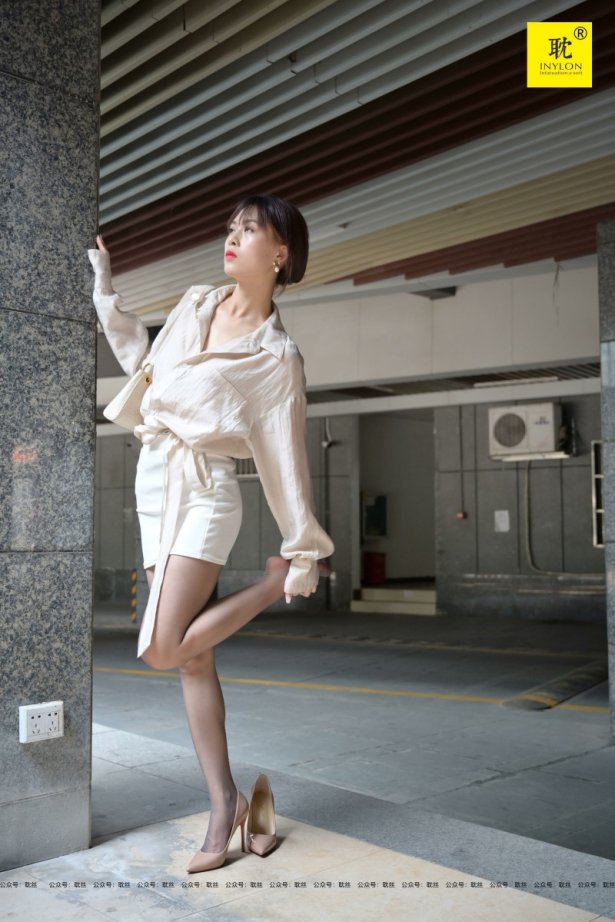 [IESS异思趣向] 耽丝 第N种幻想之《一个人下班》⑧ [68P/204MB]