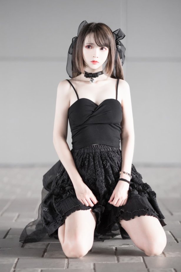 网红Coser@疯猫ss – 猫漫展黑裙[10P/75MB]